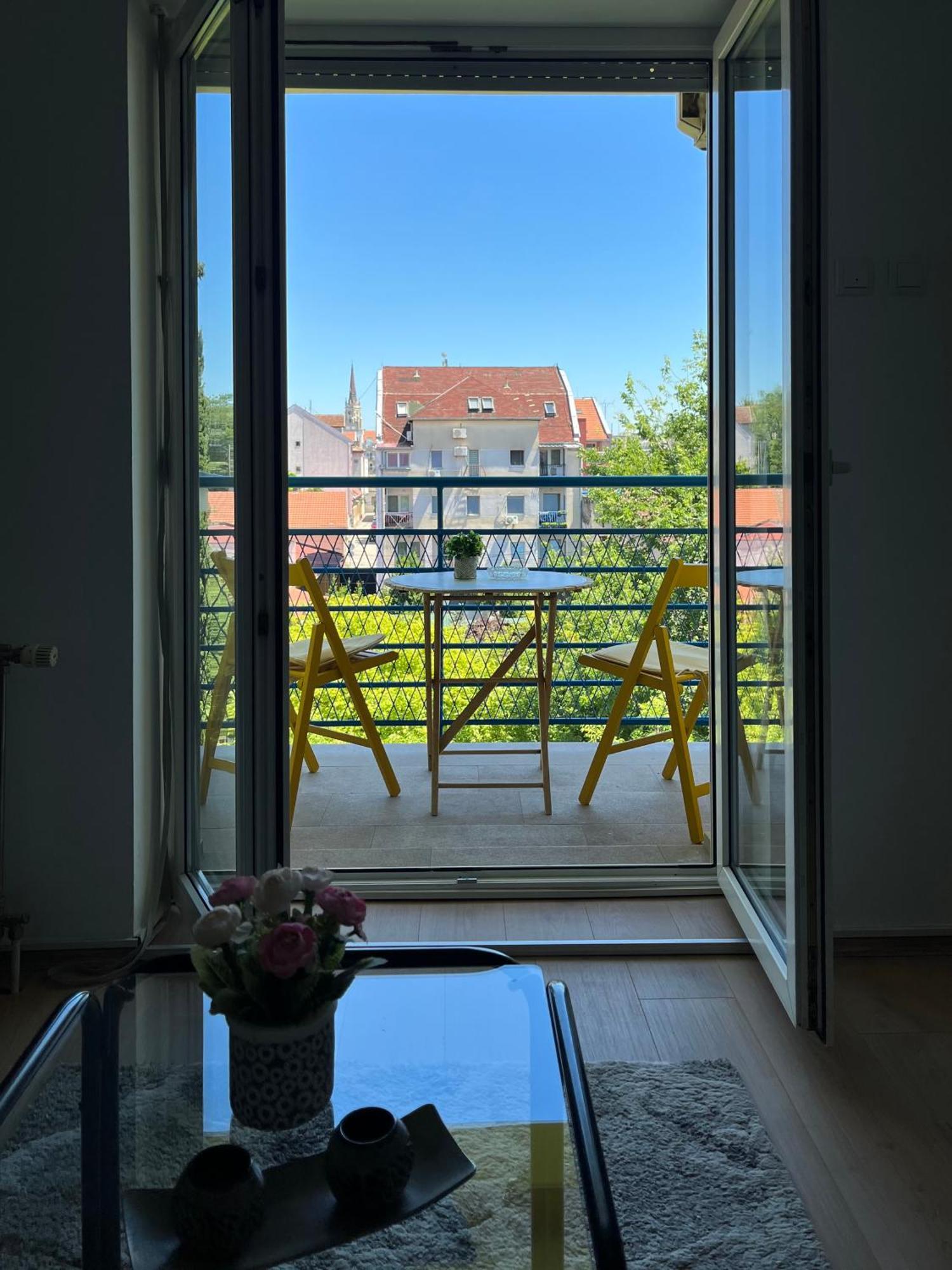 Apartment Vera With Free Garage 노비사드 외부 사진